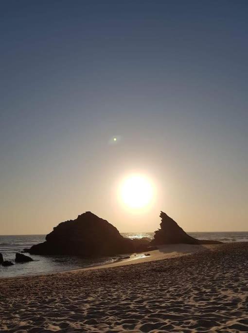 Zambujeiraseahouse - 100M Da Praia Zambujeira do Mar Bagian luar foto