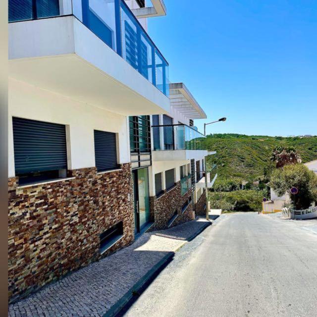 Zambujeiraseahouse - 100M Da Praia Zambujeira do Mar Bagian luar foto